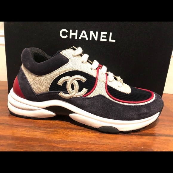 cc logo runner sneaker